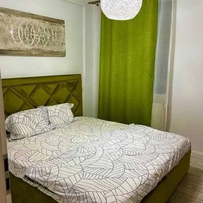 Аренда комфортной 2-комнатной квартиры с двориком, 41 м², Мамаия Норд, Констанца, Румыния